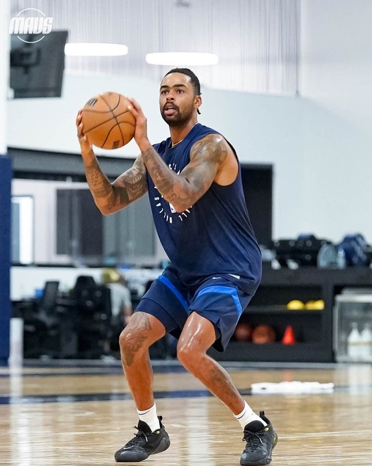 Start training & looking forward to the new season! The Mavericks officially posted many training photos of new players Russell